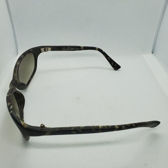 Gap Kids Green Camo Sunglasses - Picture 4 of 6